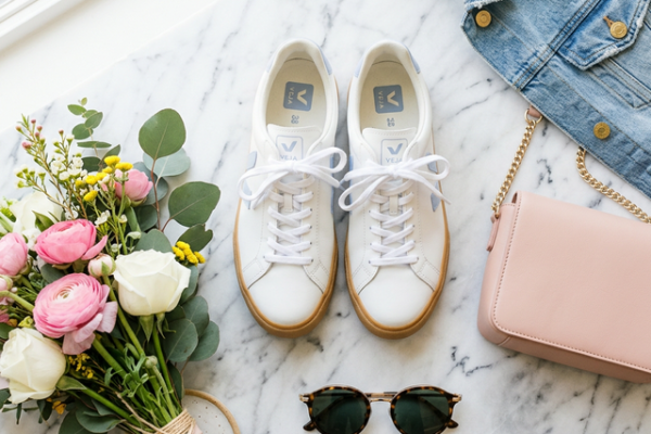 Best White Sneakers for Everyday Outfits (2026 Guide)